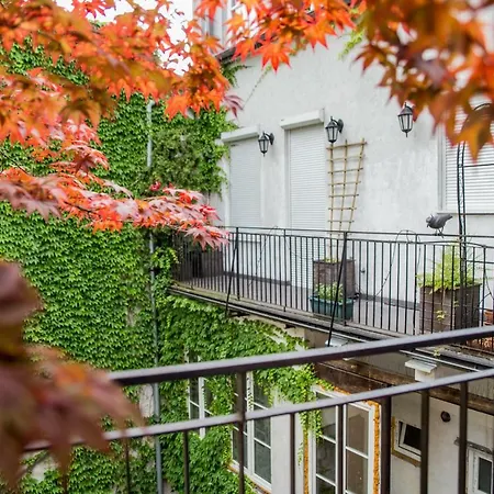 White Mirror Apartment, Old Town, Sobieskiego Lejlighed